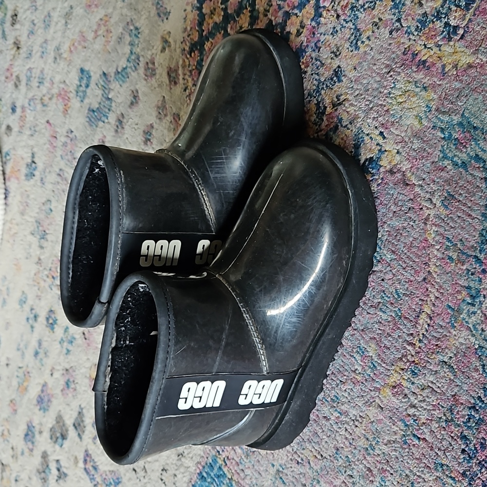 Ugg classic clear black kids boots